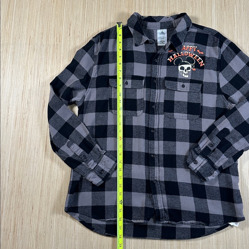 Disneyland Halloween Flannel - Picture 2 of 7